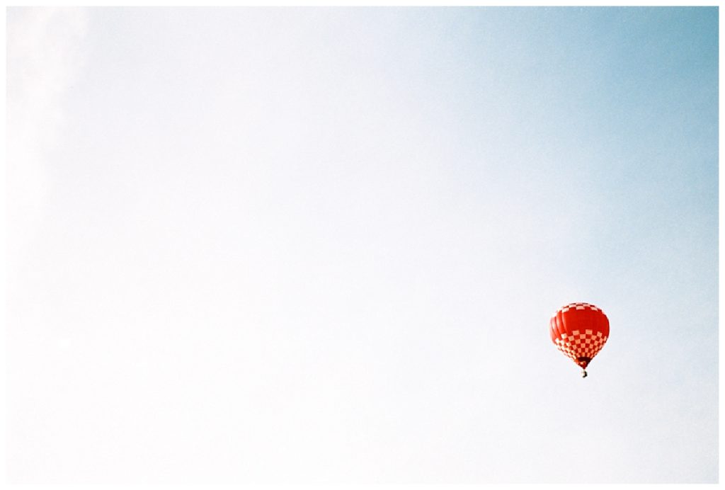 hot air balloon couples session