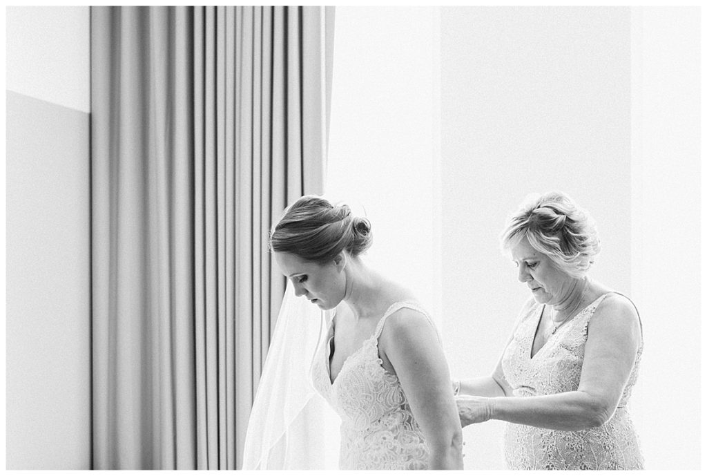 bride getting ready at the durham hotel