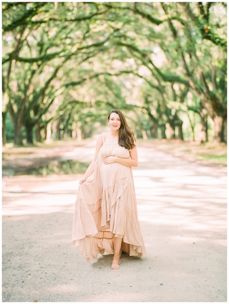 maternity session at wormsloe