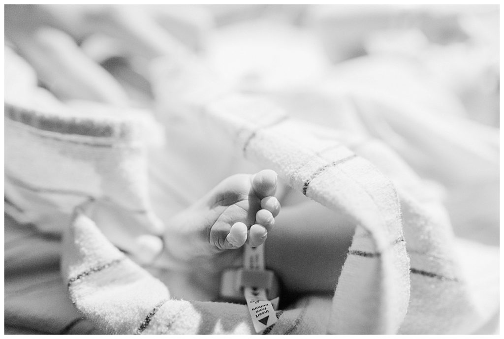newborn baby toes