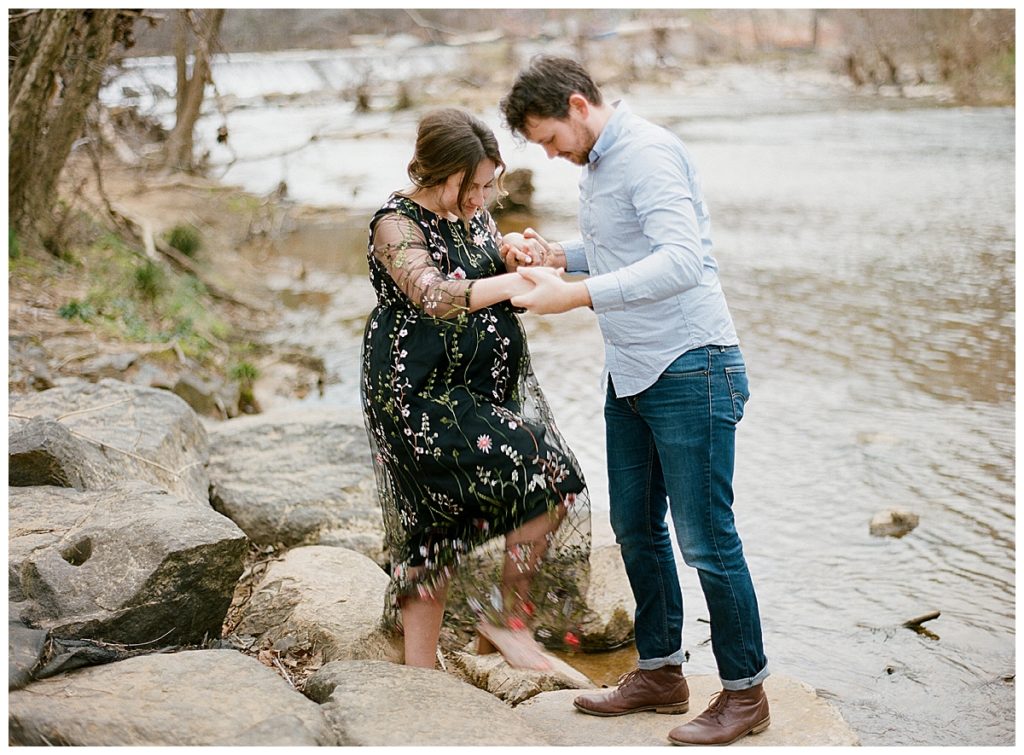 maternity session on the eno river