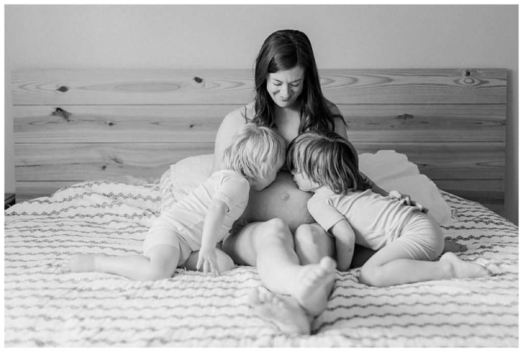 maternity photoshoot with kids
