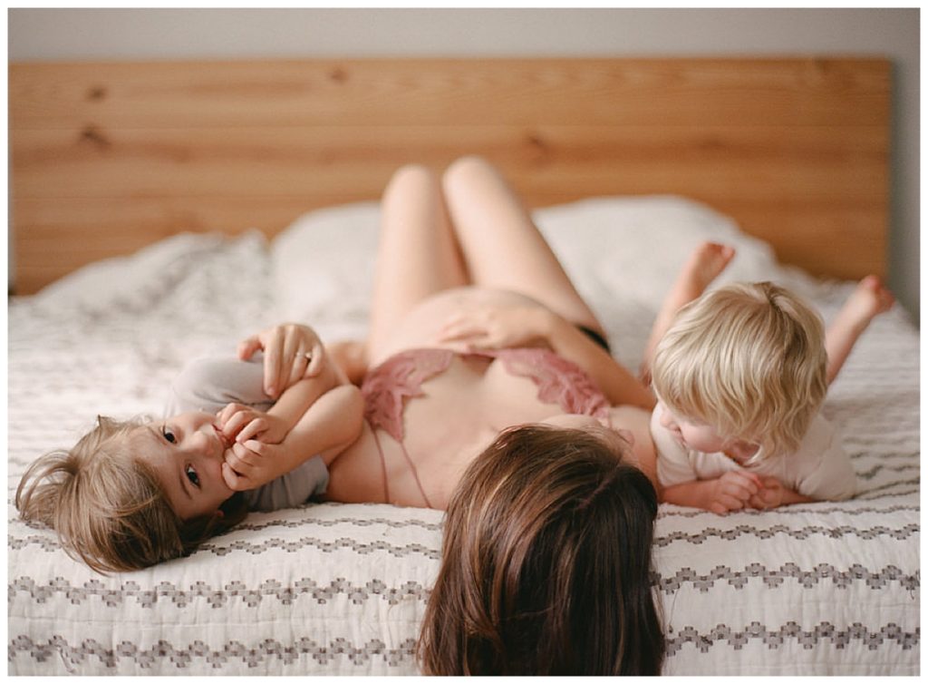 maternity session with kids