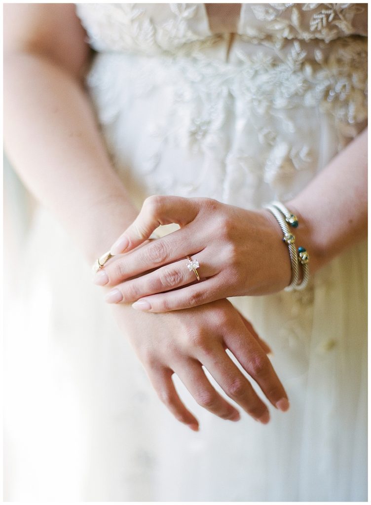 bride's jewelry details